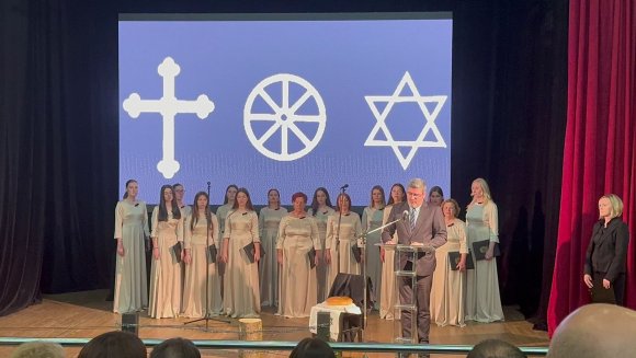 Говор министра Немање Старовића на Меморијалној академији поводом Дана сећања на жртве геноцида над Србима, Јеврејима и Ромима у Независној држави Хрватској (1941 - 1945) у Козарској Дубици