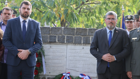 Старовић предводио државну церемонију обележавања 109. годишњице страдања српских интернираца у логору у Араду
