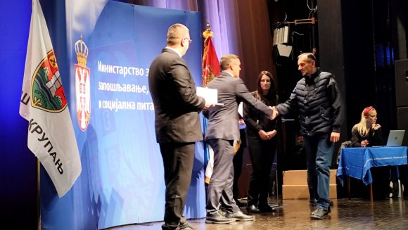 Тодоров и Росић доделили Борачке споменице у Крупњу