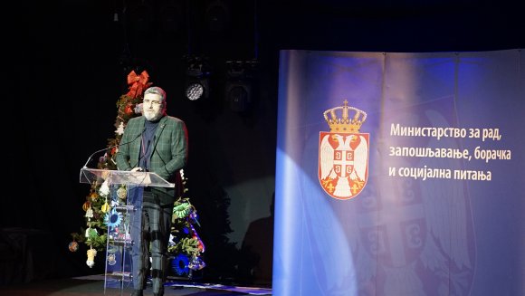 Одржан  хуманитарни Базар рукотворина