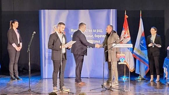 ДОДЕЛА БОРАЧКИХ СПОМЕНИЦА У КЊАЖЕВЦУ И СОКОБАЊИ