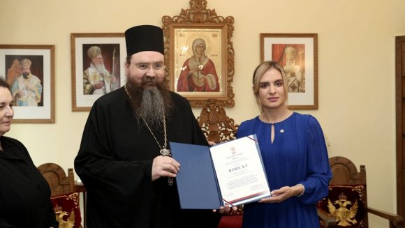 Ђурђевић уручила повељу сестринству манастира Света Лидија: Вечно смо вам захвални на подршци српском народу