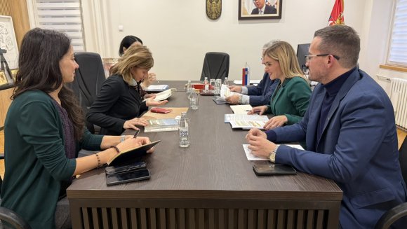 Србија и МКЦК јачају сарадњу: Пола милијарде динара за најугроженије и системска подршка породицама несталих