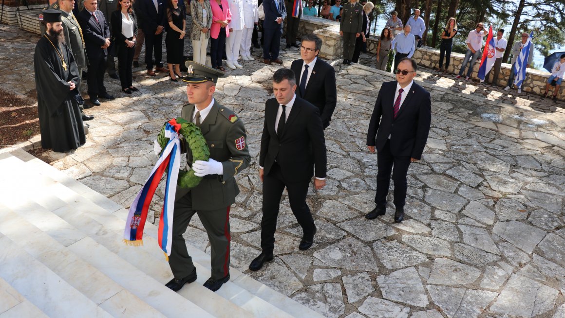 Ускоро завршетак радова на Спомен - костурници на острву Видо