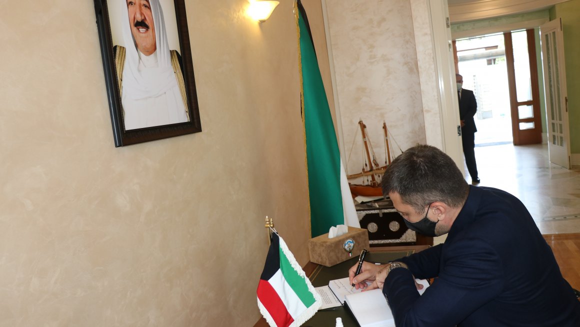 Ђорђевић се уписао у Књигу жалости поводом смрти емира Кувајта