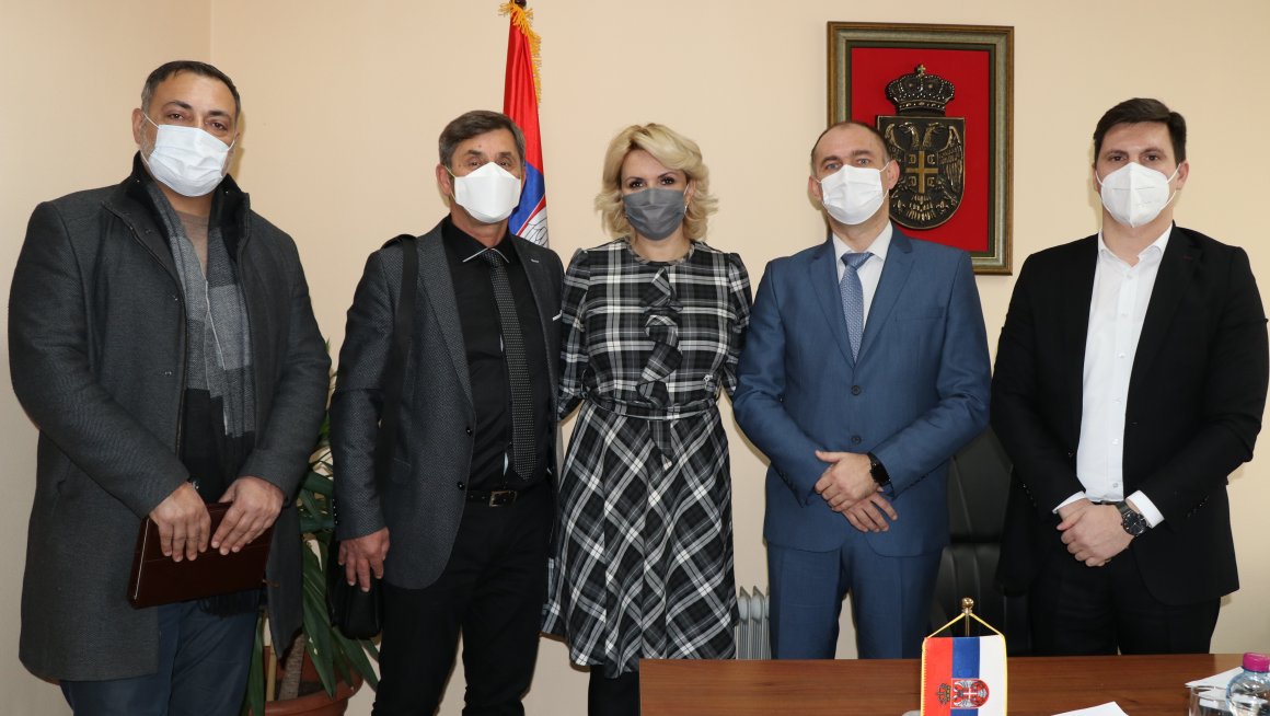 Министарка Кисић Тепавчевић са председницима општина баточина, рача и лапово о унапређењу пружања услуга социјалне заштите