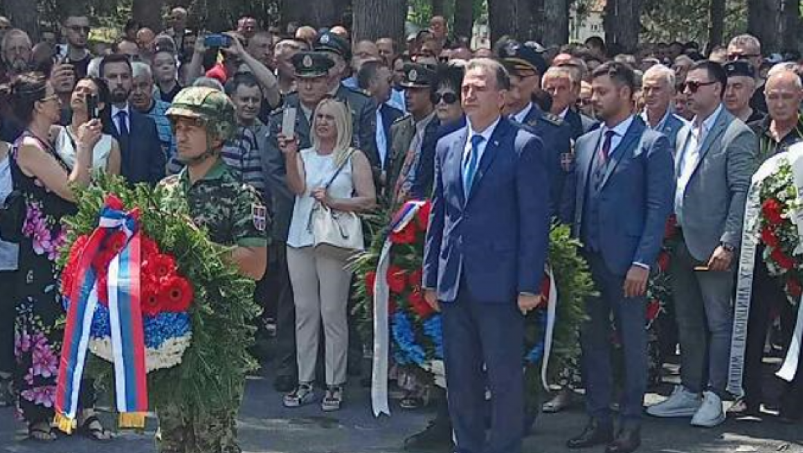 Откривен споменик погинулим припадницима Војске Југославије и полиције током 1998-1999. године на Косову и Метохији