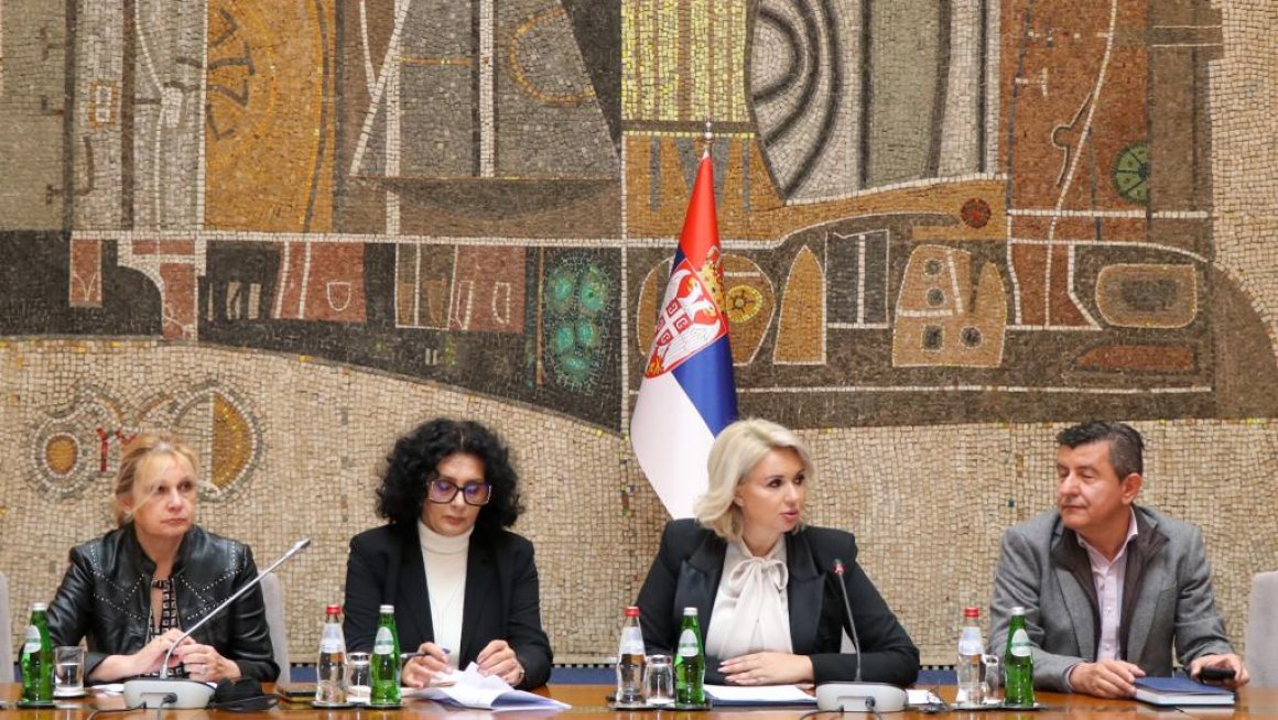 Министарка Кисић са директорима центара за социјални рад о примени Закона о социјалној карти
