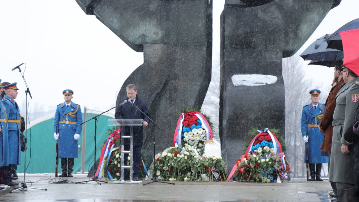 Обележавање Међународног дана сећања на жртве Холокауста,  Старо сајмиште,  Споменик жртава геноцида у Другом светском рату,  говор министра за рад,запошљавање,борачка и социјална питања Николе Селаковића   