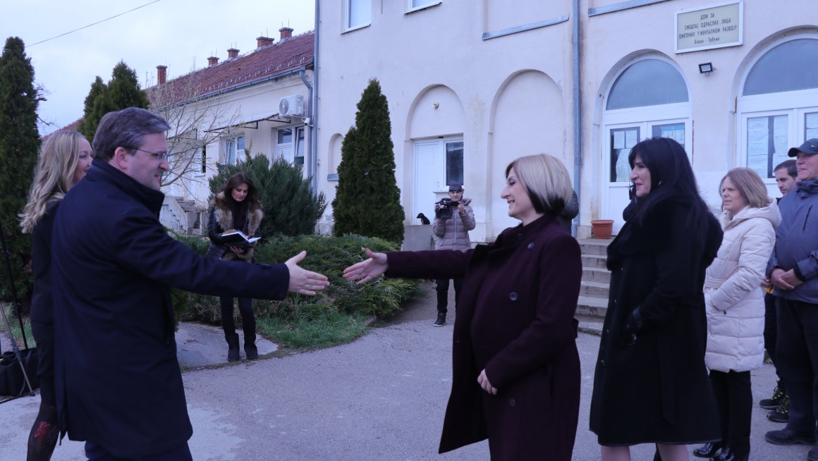 Министарство  у Дом за смештај старих Трбуње уложило 800 хиљада евра