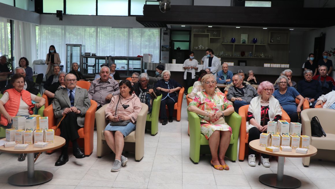 Геронтолошком центру Београд донирани суплементи у вредности неколико милиона динара