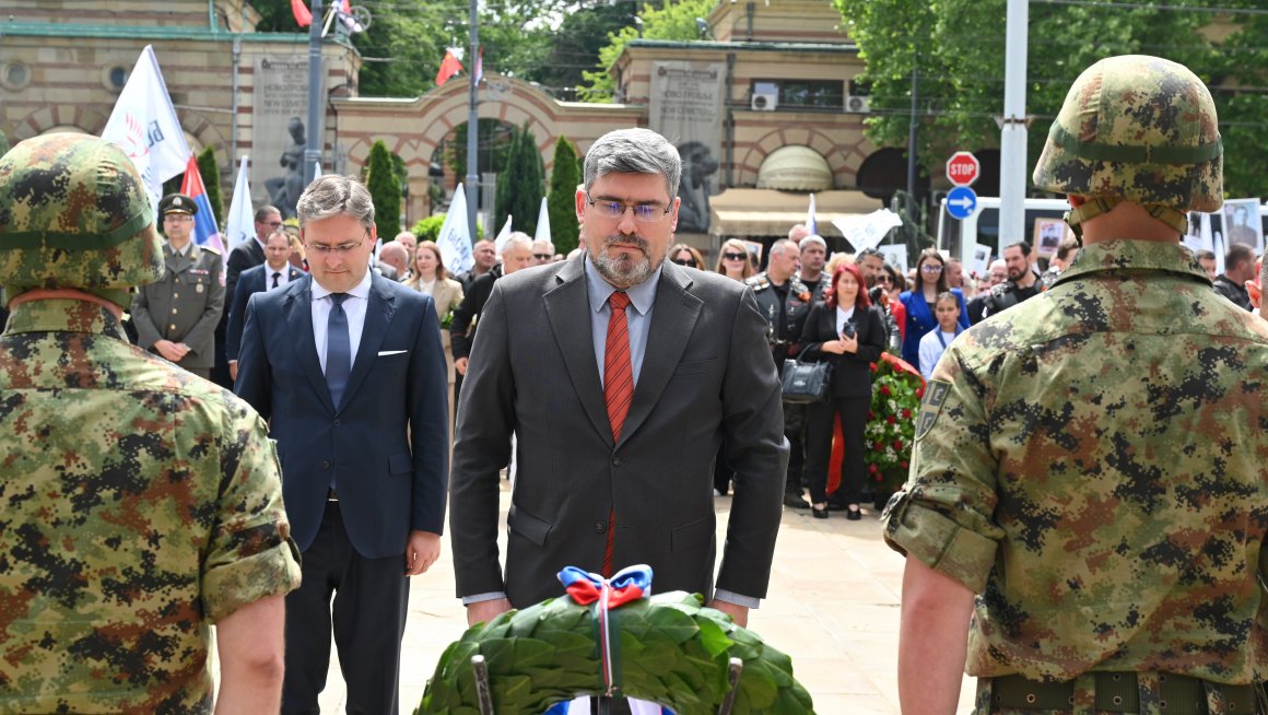 Министар Старовић предводио државну церемонију обележавања Дана победе над фашизмом