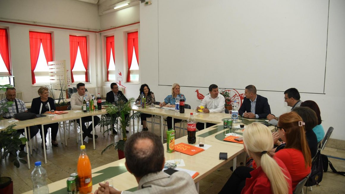 За подршку предузећима за професионалну рехабилитацију и запошљавање особа са инвалидитетом 705 милиона динара