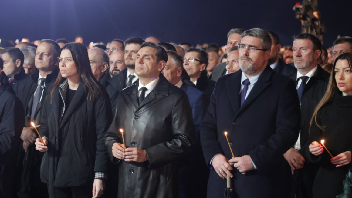 Министар за рад, запошљавање, борачка и социјална питања Немања Старовић присуствовао је вечерас обележавању Дана сећања на страдале у НАТО агресији.на аеродрому "Пуковник-пилот Миленко Павловић" у Батајници.