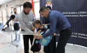 Министар Ђорђевић поделио ранчеве будућим првацима