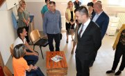 Министар Ђорђевић обишао Установу за децу и младе „Сремчица“ поводом 50 година рада
