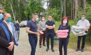 Ђорђевић поделио заштитне комбинезоне установама социјалне заштите за смештај корисника у Сурдулици, Дољевцу, Лесковцу и Јагодини