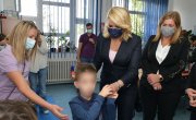Министарка Кисић Тепавчевић у Основној школи „Душан Дугалић“ пожелела успешан почетак нове школске године