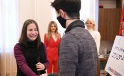 „Упознај ме“ - младе особе са инвалидитетом у разговору са својим вршњацима
