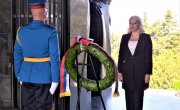 Министарка Кисић положила венац на Споменик Незнаном јунаку на Авали
