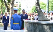 Председник Вучић положио венац на Споменик јунацима са Кошара