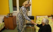 Министарка Кисић посетила Дом за смештај старих лица у Сурдулици