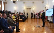 За мање од годину дана запослено 185.321 лицe