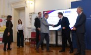 За мање од годину дана запослено 185.321 лицe