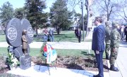 Министар Селаковић положио венац на Споменик деци страдалој у НАТО агресији