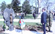 Министар Селаковић положио венац на Споменик деци страдалој у НАТО агресији