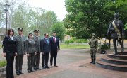 Делгација Министартсва положила венац на споменик војводи Шупљикцу