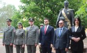 Делгација Министартсва положила венац на споменик војводи Шупљикцу