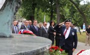 Председник Народне скупштине Р. Србије Орлић  и министар Селаковић положили венац на Споменик херојима са Кошара