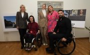 Помоћник министра Биљана Барошевић присуствовала изложби и инклузивној радионици у Новом Саду