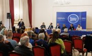 Дејан Антић на промоцији платформе о српским ратним меморијалима у Дому војске у Београду