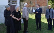 Селаковић уручио Борачку споменицу породици погинулог водника Ивана Васојевића на Кошарама