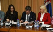 Селаковић доделио уговоре о финансирању савеза удружења особа са инвалидитетом