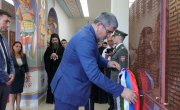 Министар Старовић положио венац Новим косовским јунацима