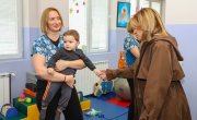 Ђурђевић Стаменковски у посети баки Зорици: Брига о људима не познаје удаљеност