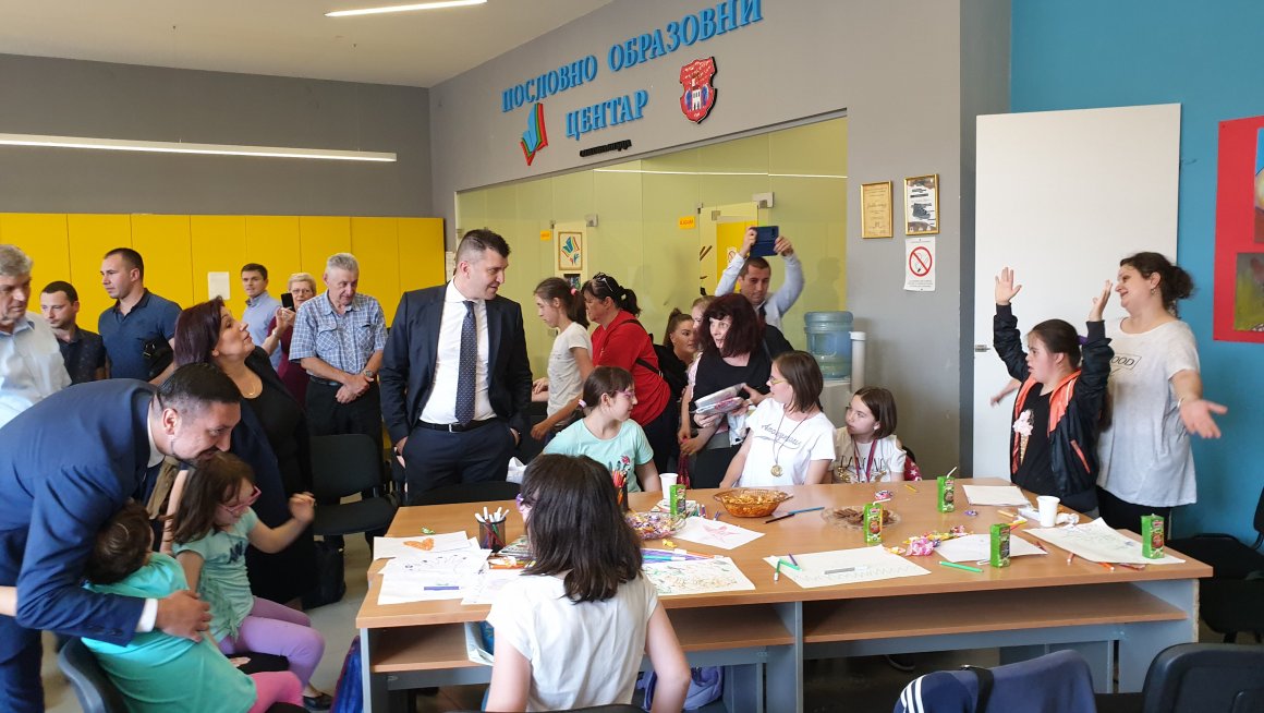 Министарство посвећује посебну пажњу особама са инвалидитетом