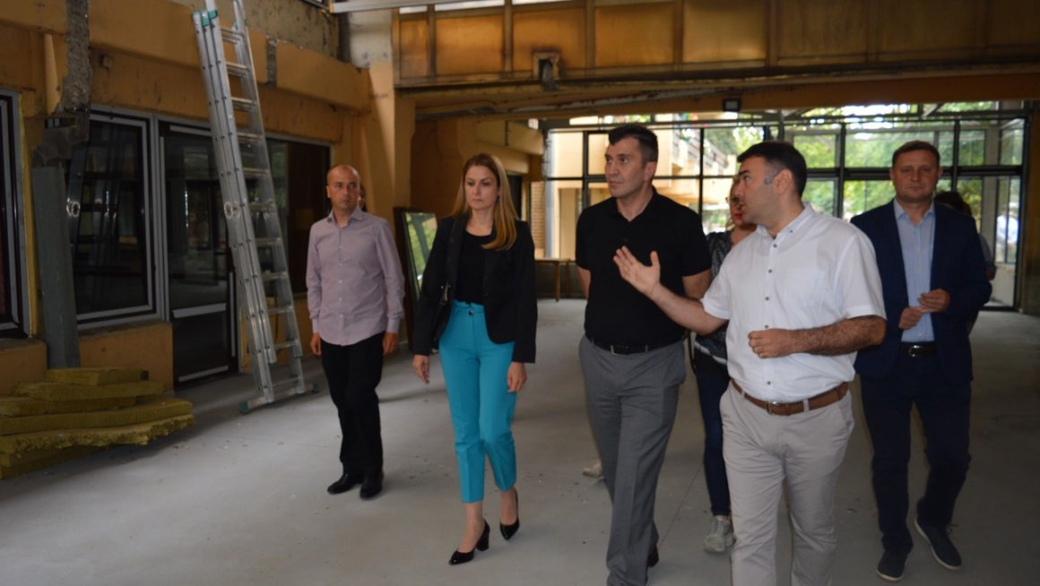 Министар Ђорђевић обишао радове на адаптацији и реконструкцији Геронтолошког центра Сомбор