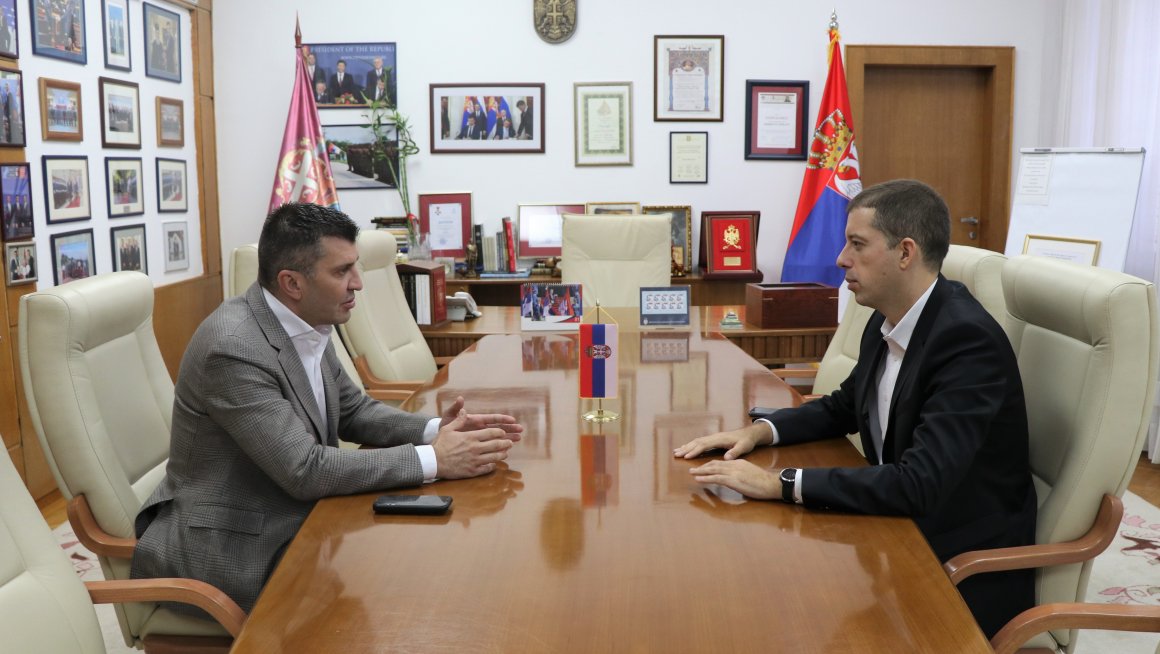 Министар Ђорђевић и директор Канцеларије за КиМ Марко Ђурић о помоћи породицама страдалих на Косову и Метохији