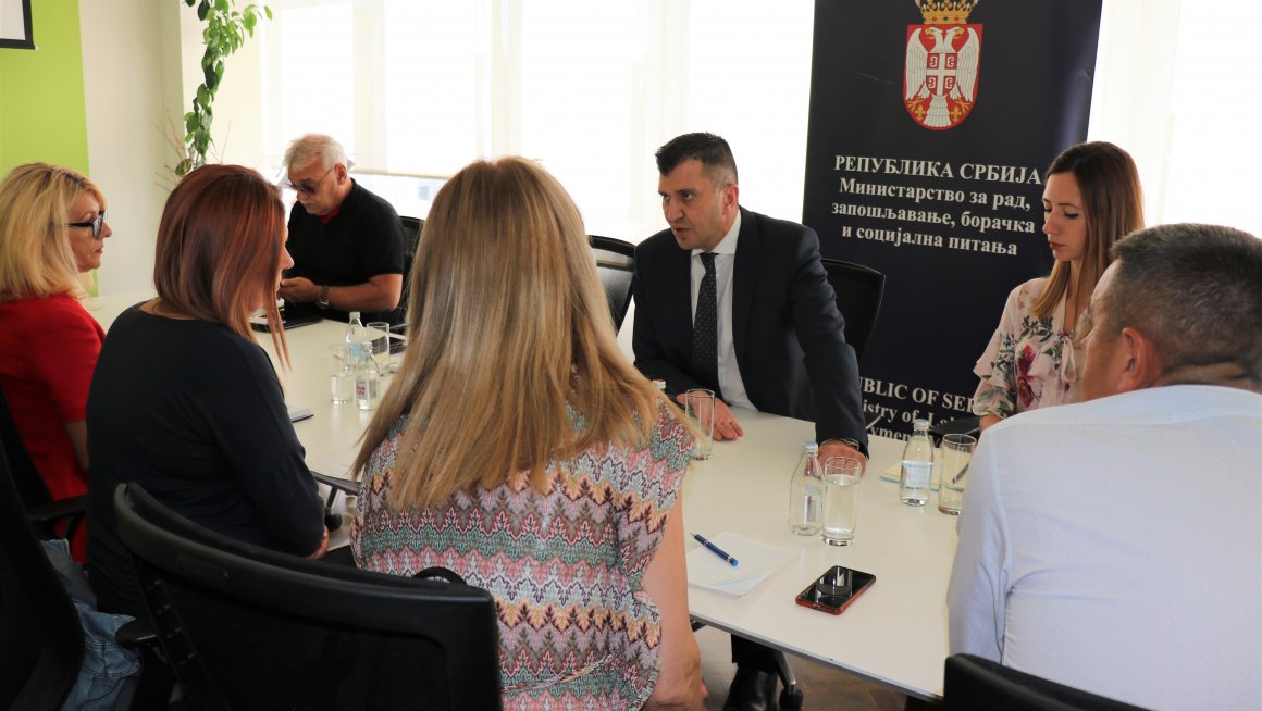 Ђорђевић: Председник општине Параћин има надлежност и обавезу да именује в.д. директора Центра за социјални рад!