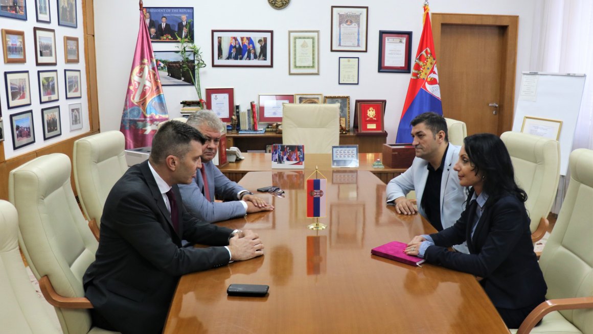 Банка Поштанска штедионица укључује се у акцију Поносна картица – Цена минус за 3+