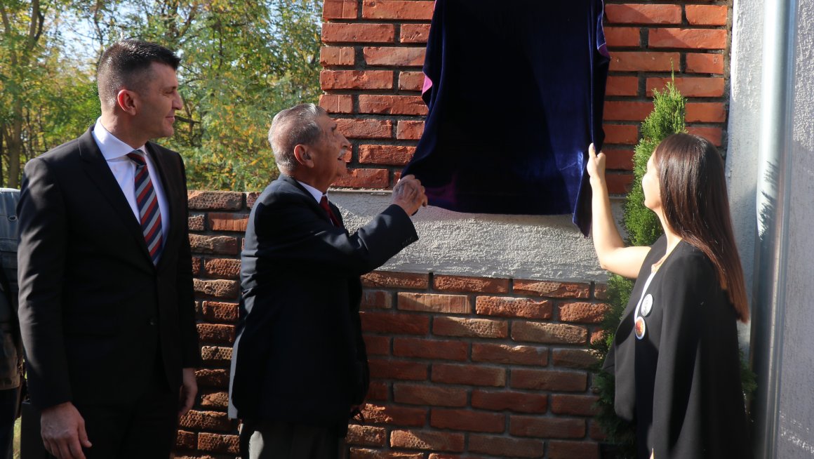 Министар Ђорђевић свечано открио таблу са именом Јагоша Жарића у истоименој улици