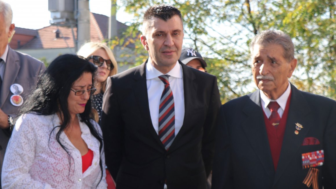 Министар Ђорђевић свечано открио таблу са именом Јагоша Жарића у истоименој улици