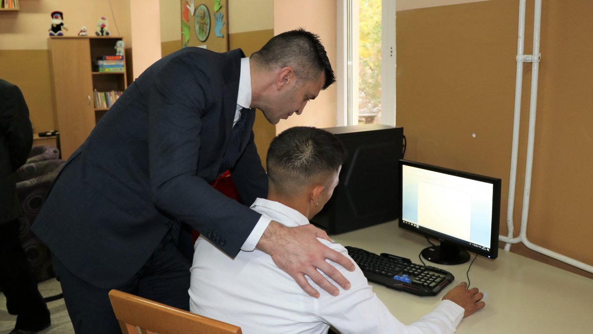 Министар Ђорђевић најавио реконструкцију Дома за децу и омладину и Центра за социјални рад у Белој Цркви