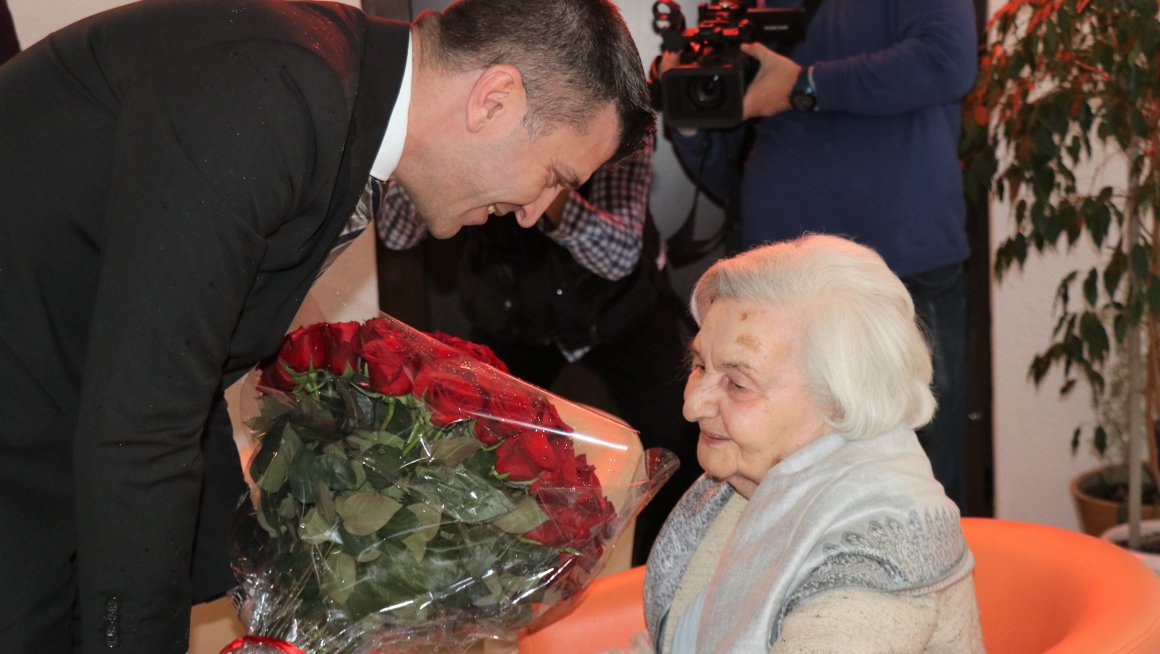 Бака Иванка прославила 100. рођендан