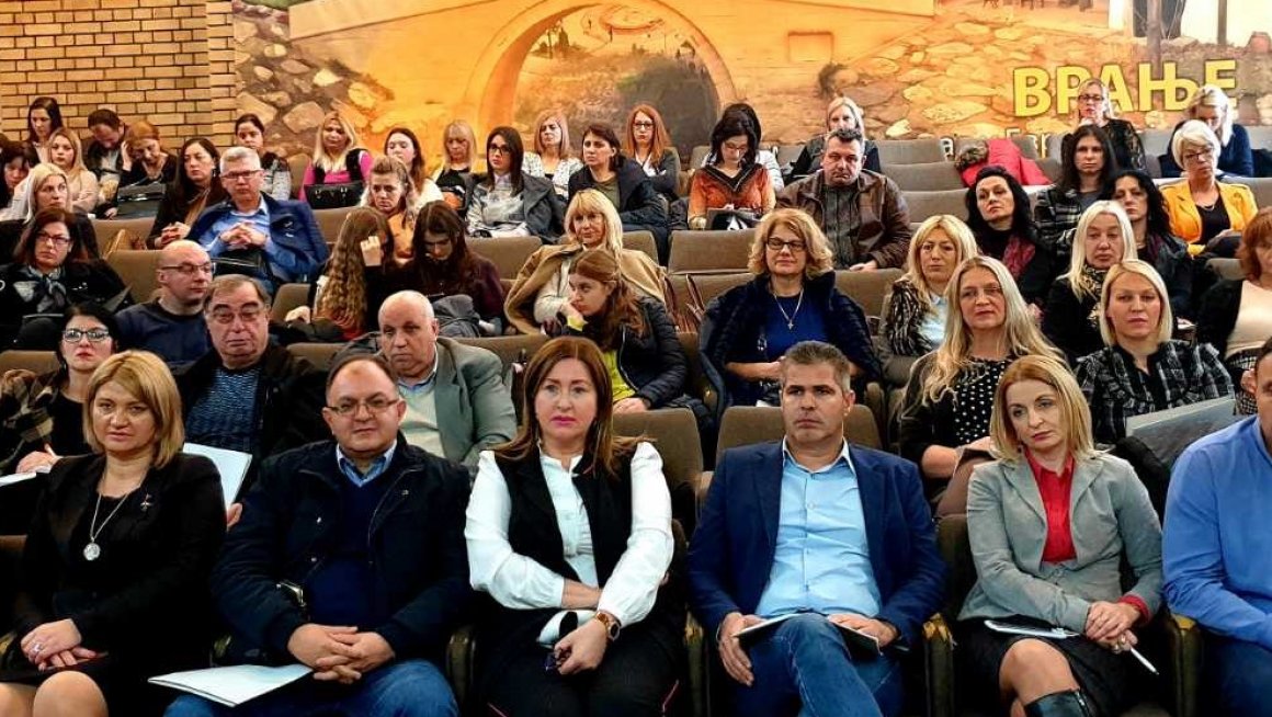 Одржана јавна расправа у Врању о предлогу стратегије за превенцију и заштиту деце од насиља за период од 2020. до 2023. године са двогодишњим акционим планом