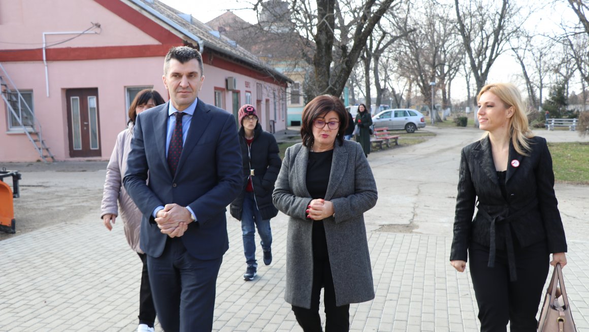 Ђорђевић први министар који је посетио Дом за душевно оболела лица „1 октобар“ у Старом Лецу